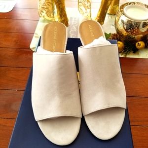 Adrienne Vittadini AV Pyke 1 band suede slide.